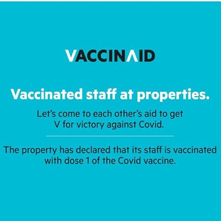 Vaccinated Staff - Oyo 1771 Zeke Hotel Batam Bagian luar foto