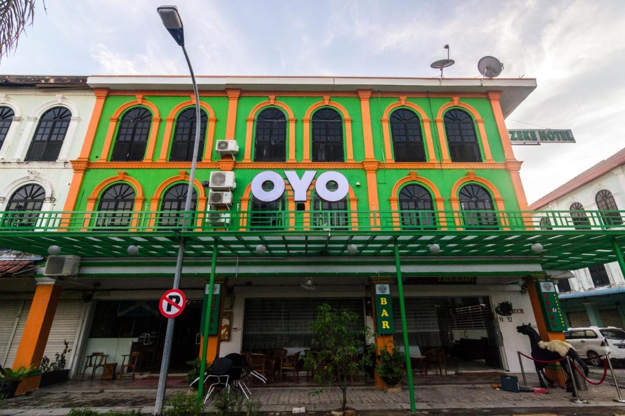 Vaccinated Staff - Oyo 1771 Zeke Hotel Batam Bagian luar foto